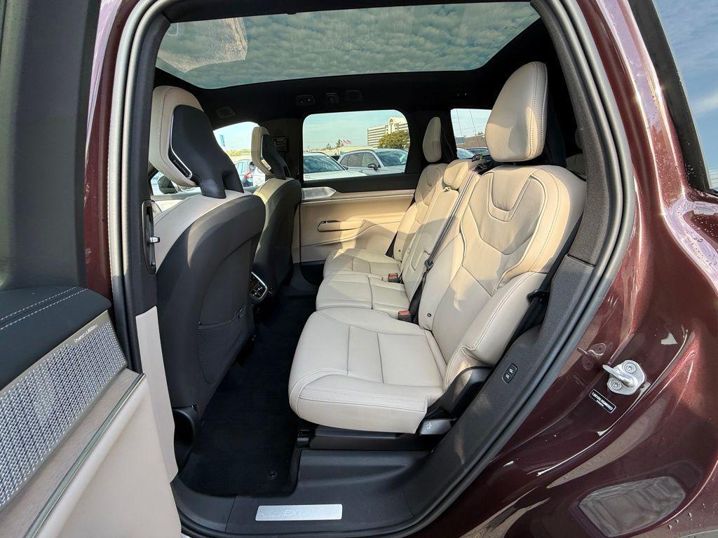 new 2025 Volvo EX90 car, priced at $77,617