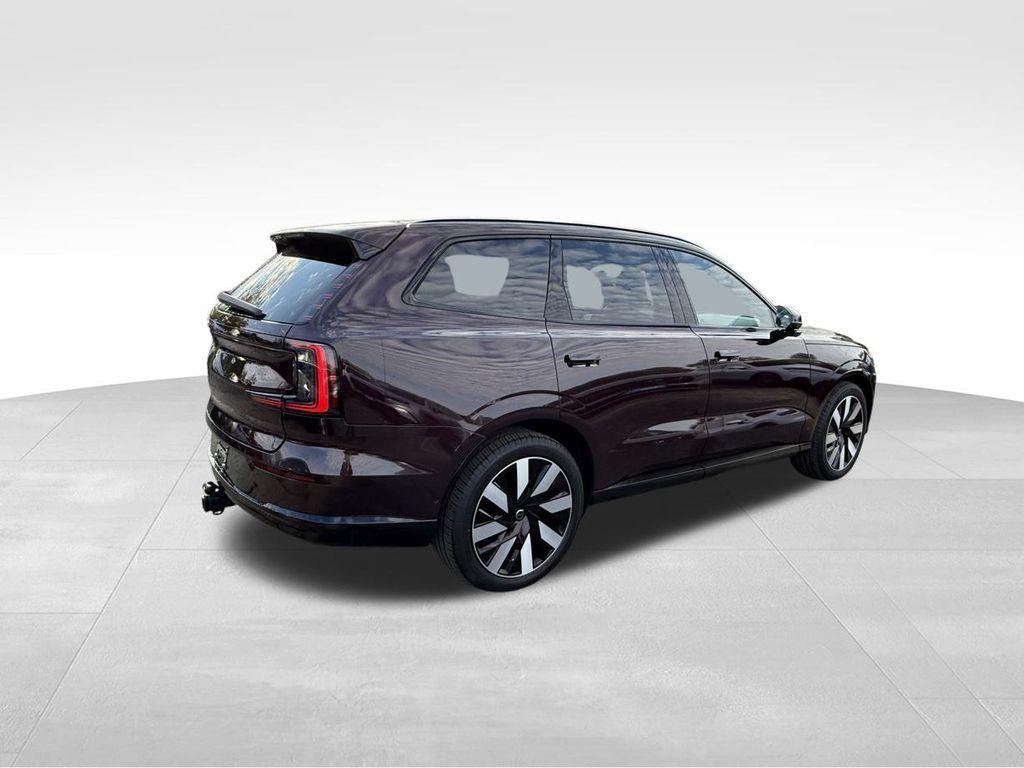 new 2025 Volvo EX90 car, priced at $77,617