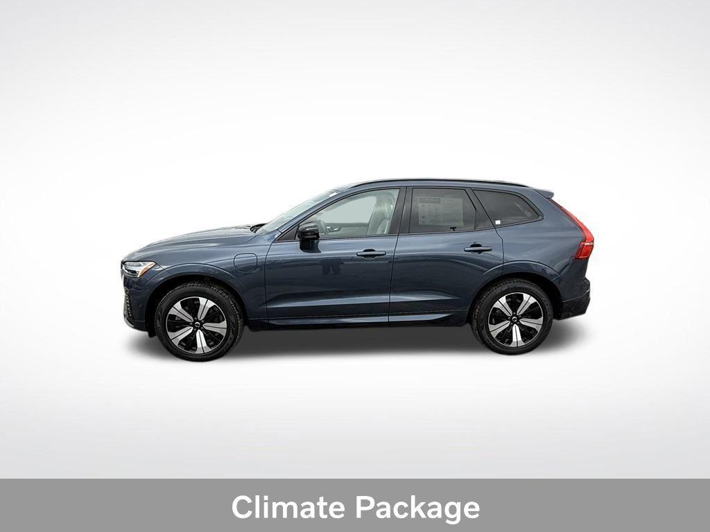 used 2023 Volvo XC60 Recharge Plug-In Hybrid car, priced at $38,999