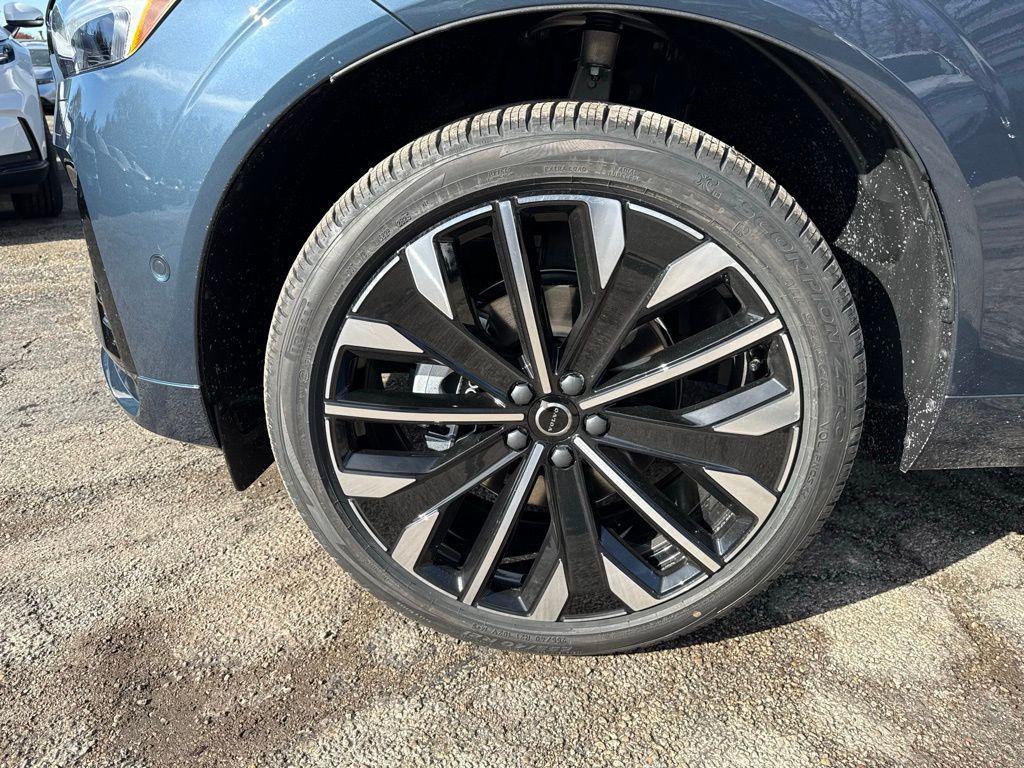 new 2026 Volvo XC60 car, priced at $60,935