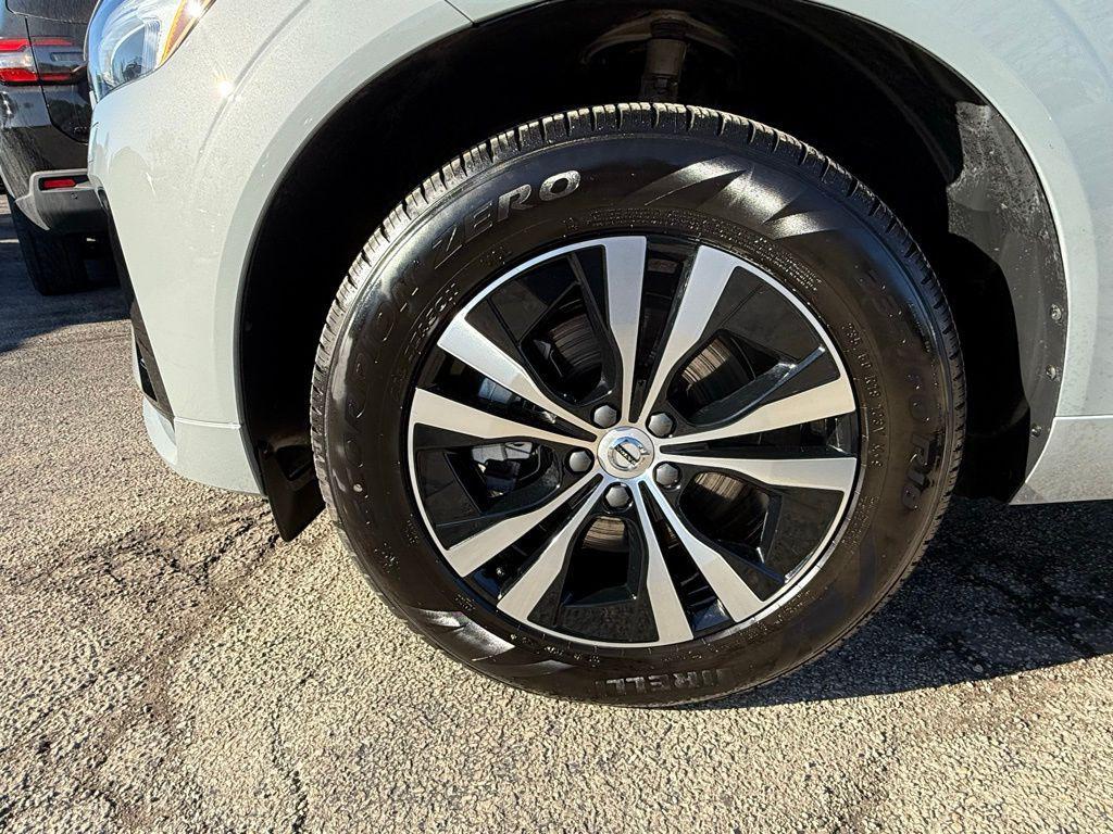 new 2025 Volvo XC60 car, priced at $45,067