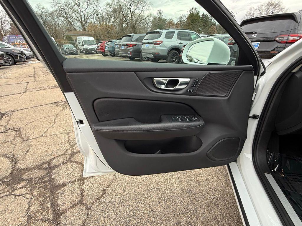 used 2021 Volvo S60 Recharge Plug-In Hybrid car, priced at $22,611