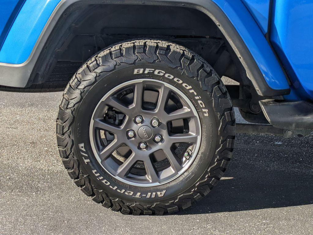 used 2021 Jeep Gladiator car, priced at $28,894