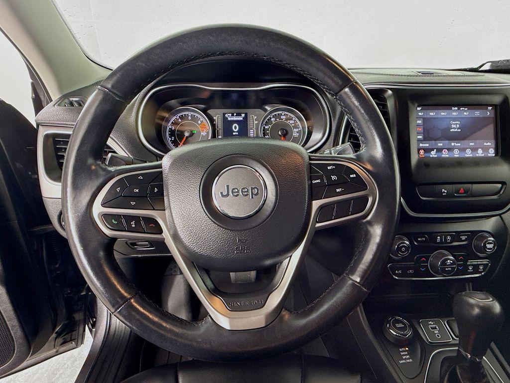 used 2020 Jeep Cherokee car, priced at $16,999