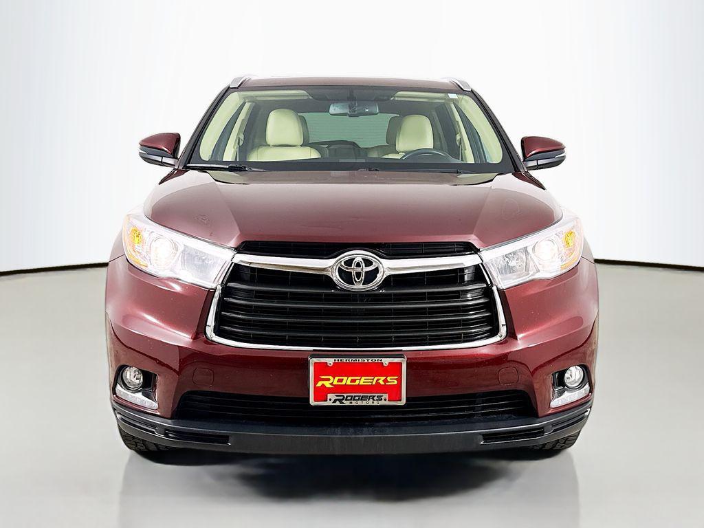 used 2015 Toyota Highlander car, priced at $24,500