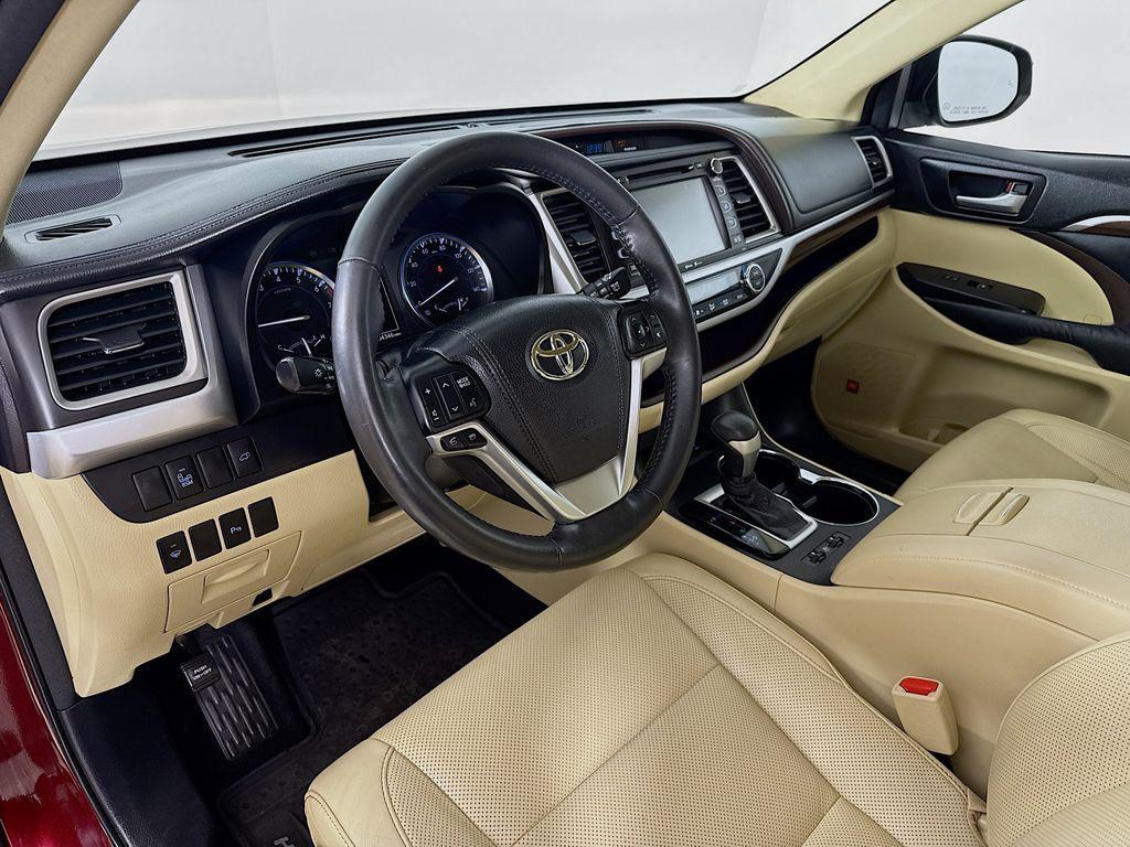 used 2015 Toyota Highlander car, priced at $24,500