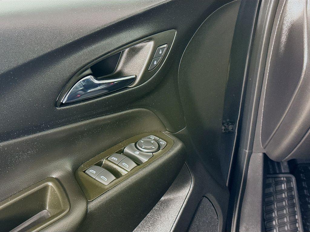 used 2023 Chevrolet Equinox car, priced at $20,900