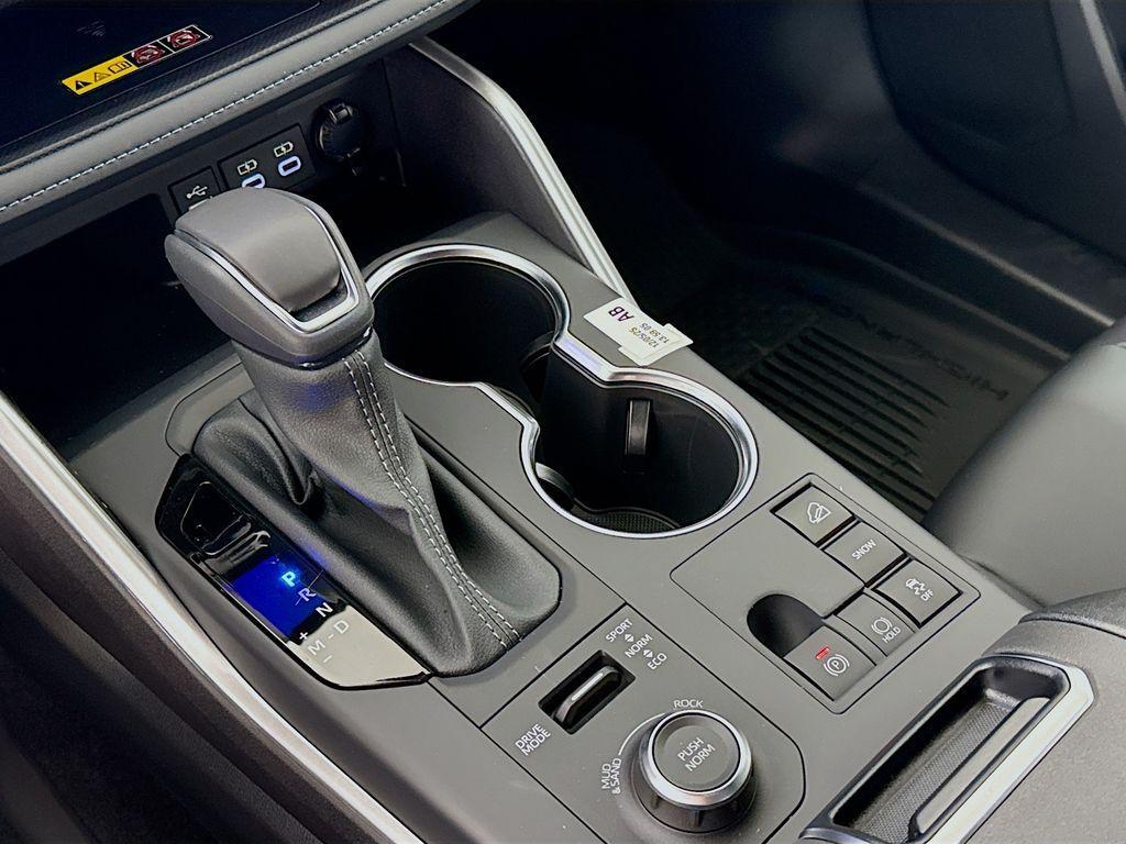 new 2026 Toyota Highlander car, priced at $50,233
