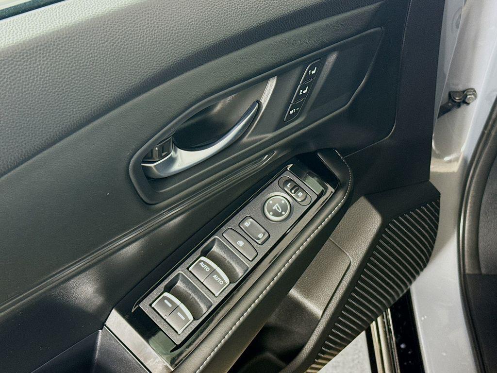 used 2025 Honda Accord Hybrid car, priced at $35,900