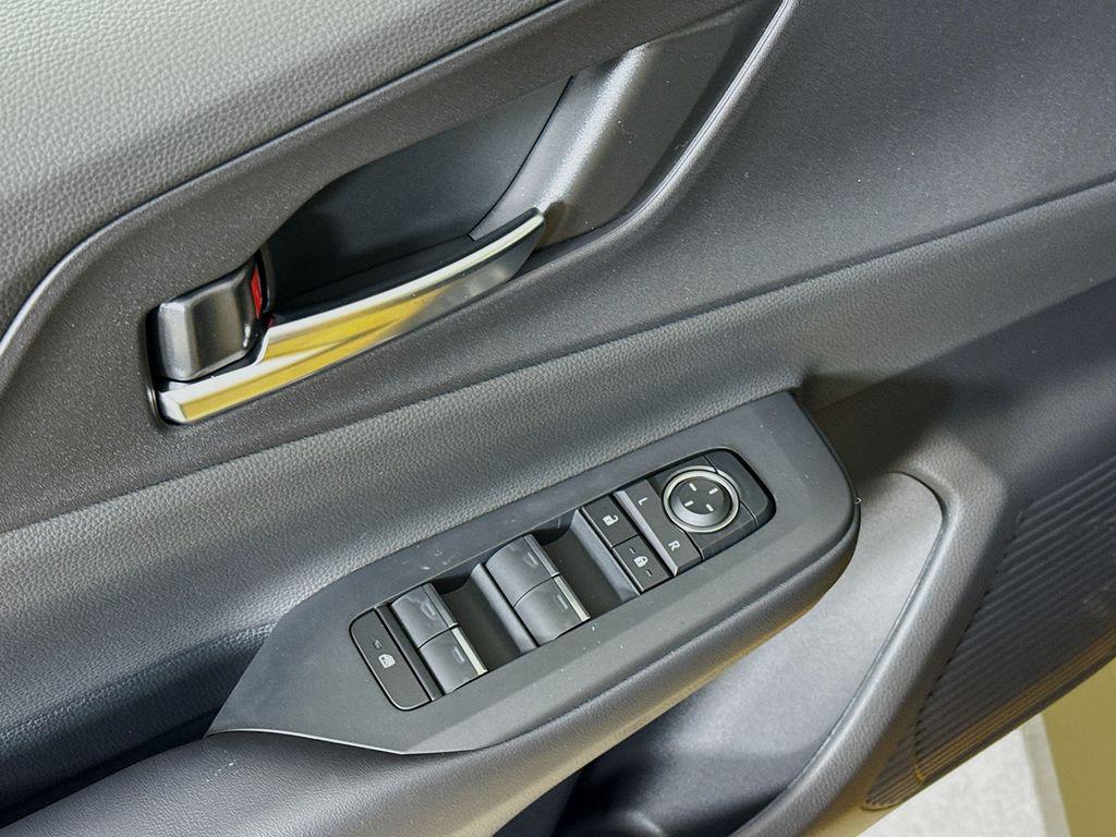 new 2026 Toyota Prius Plug-In Hybrid car, priced at $40,519