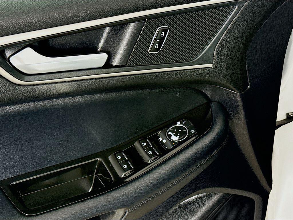 used 2020 Ford Edge car, priced at $13,885