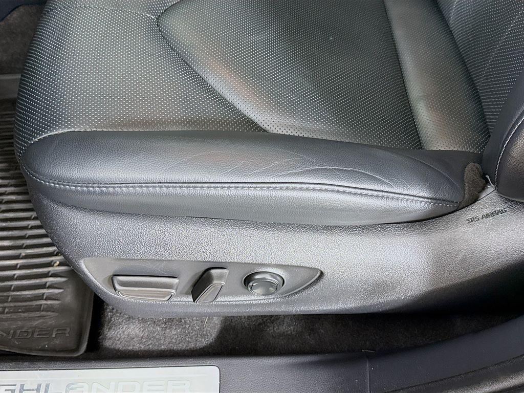 used 2023 Toyota Highlander Hybrid car, priced at $43,900