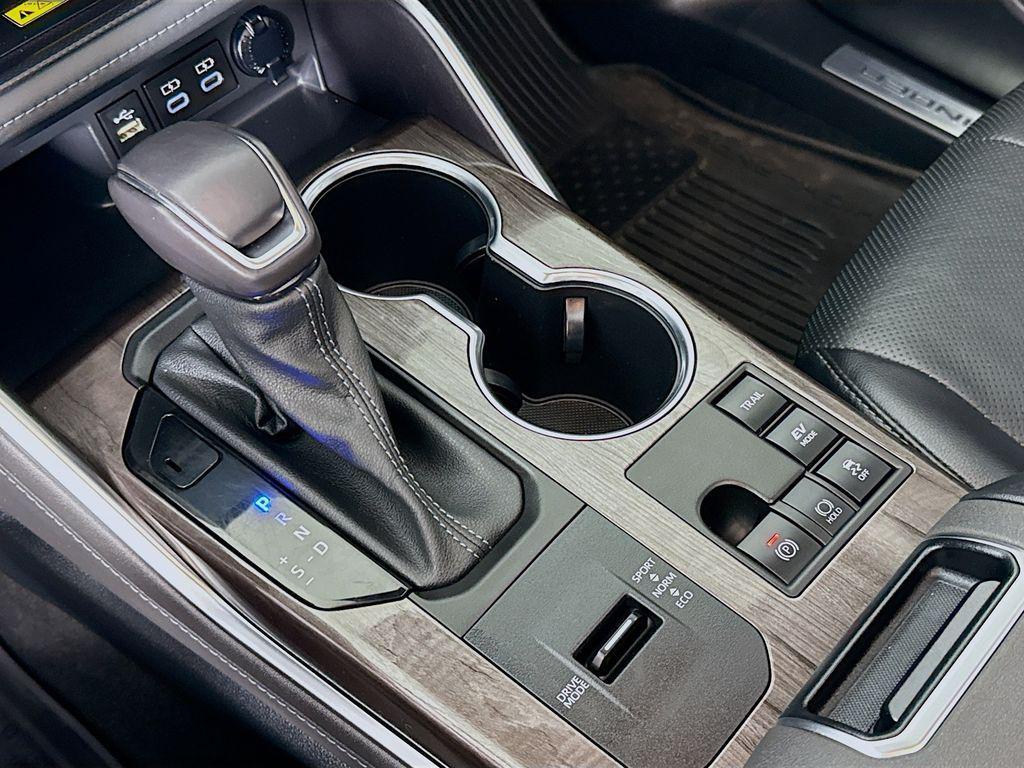 used 2023 Toyota Highlander Hybrid car, priced at $43,900