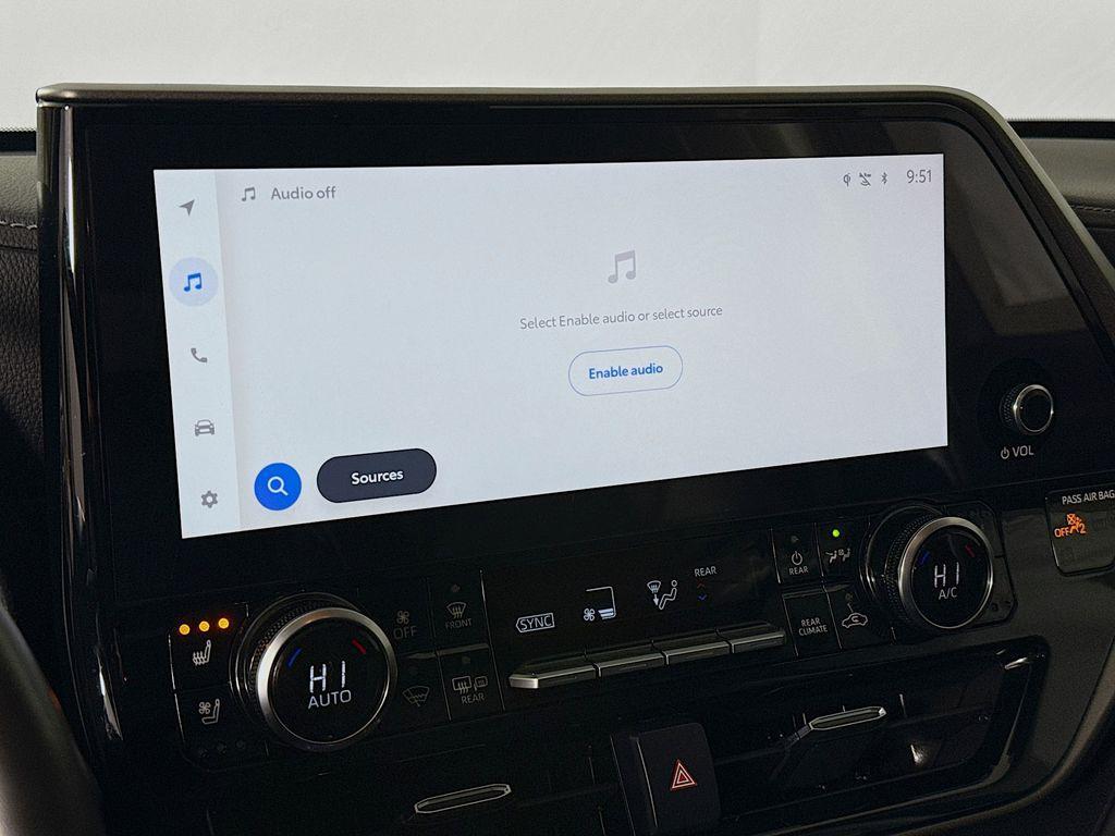 used 2023 Toyota Highlander Hybrid car, priced at $43,900