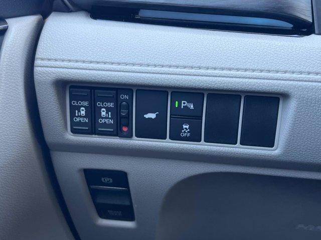 used 2025 Honda Odyssey car, priced at $46,499