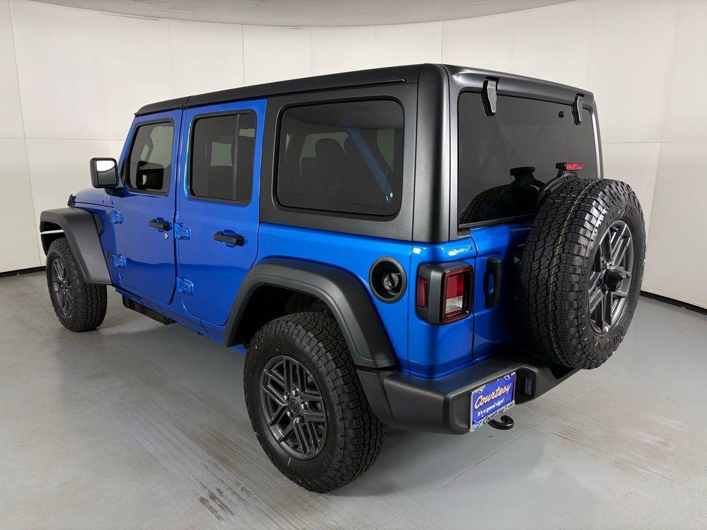 new 2026 Jeep Wrangler car, priced at $40,073