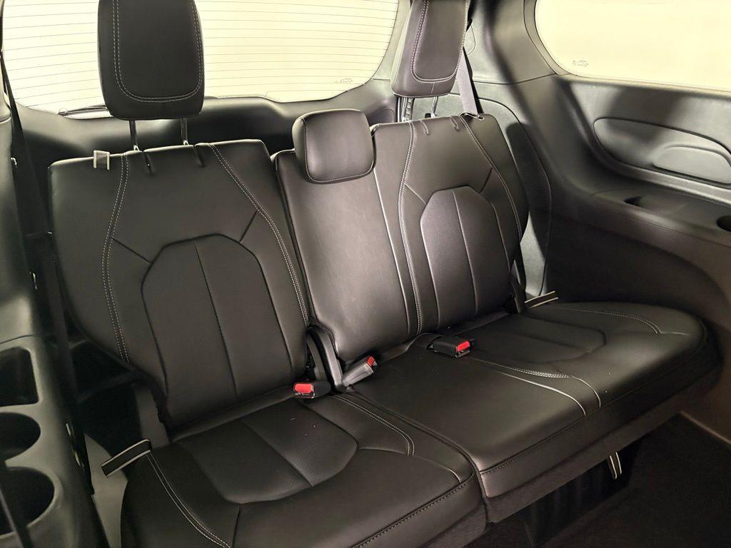 new 2027 Chrysler Pacifica car, priced at $43,695