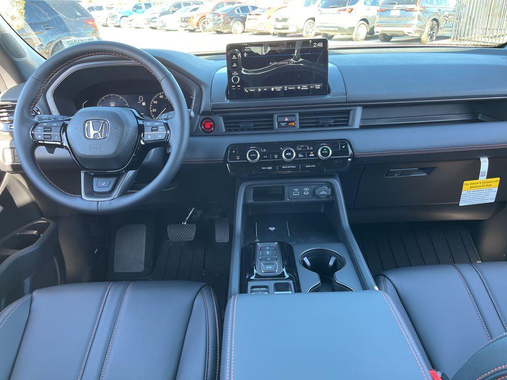 new 2025 Honda Pilot car, priced at $48,409