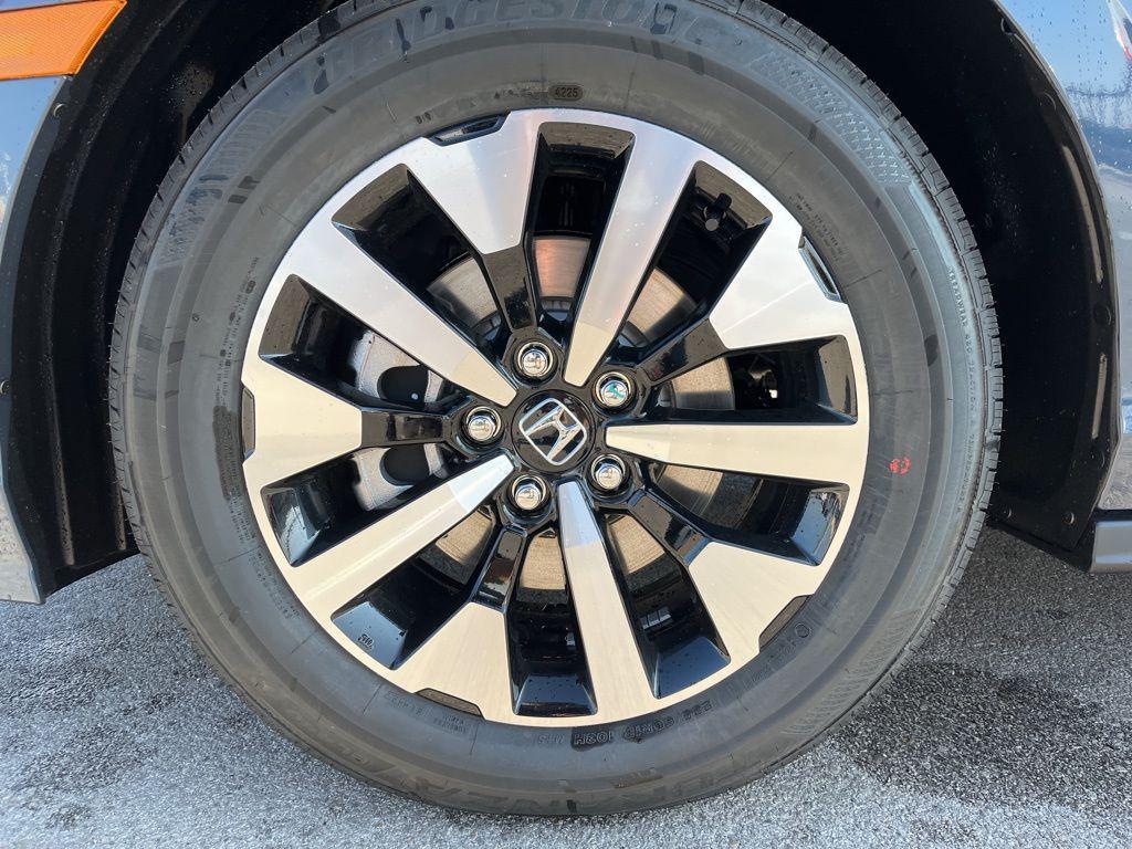 new 2026 Honda Odyssey car, priced at $45,685