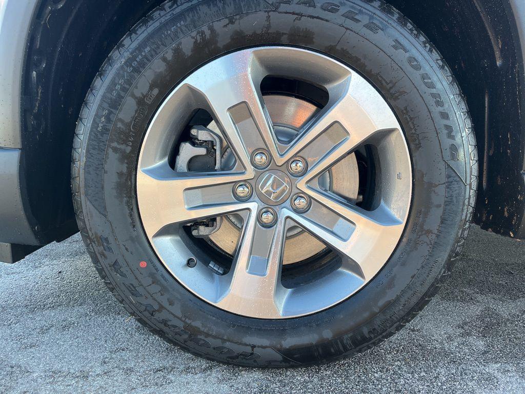 new 2025 Honda Pilot car, priced at $44,845