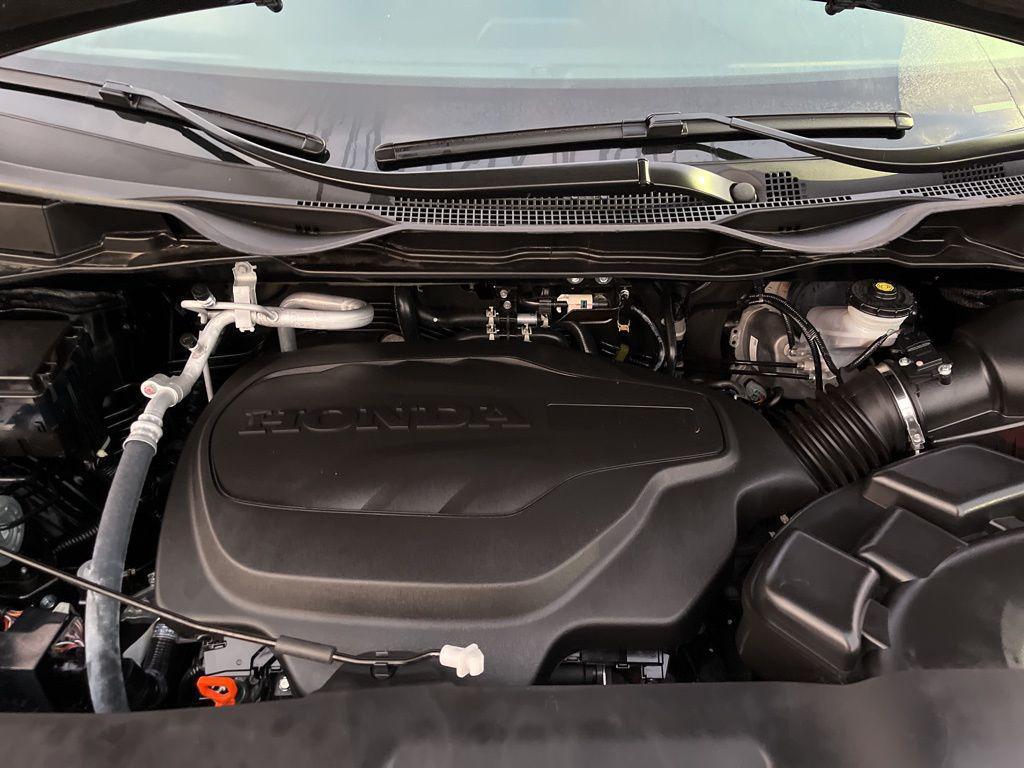 used 2024 Honda Odyssey car, priced at $32,497