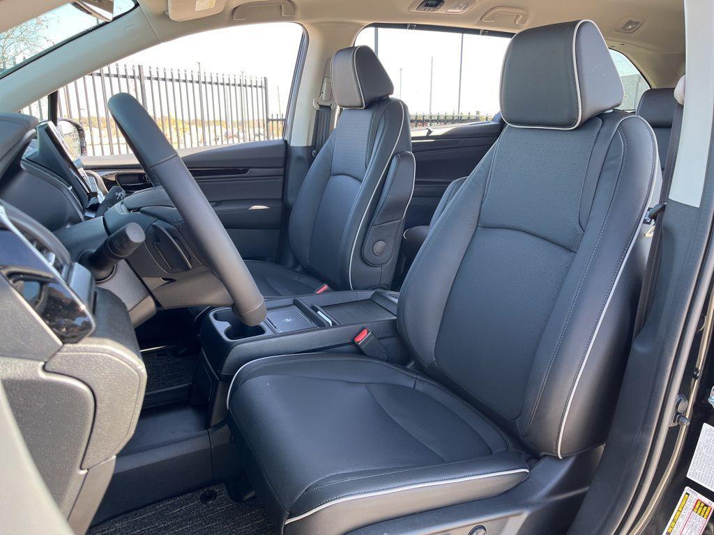 new 2026 Honda Odyssey car, priced at $54,335
