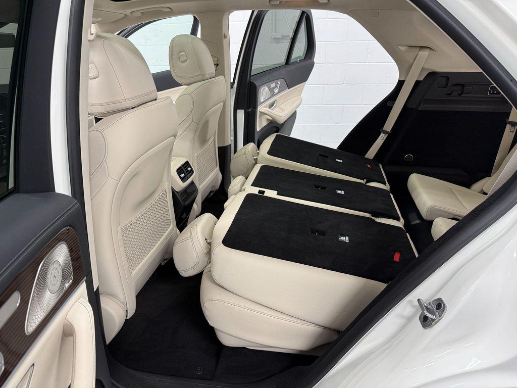 Mercedes-Benz GLE view 19