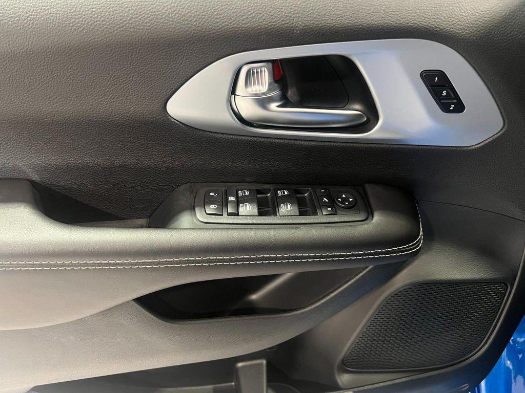 new 2026 Chrysler Pacifica car, priced at $51,753