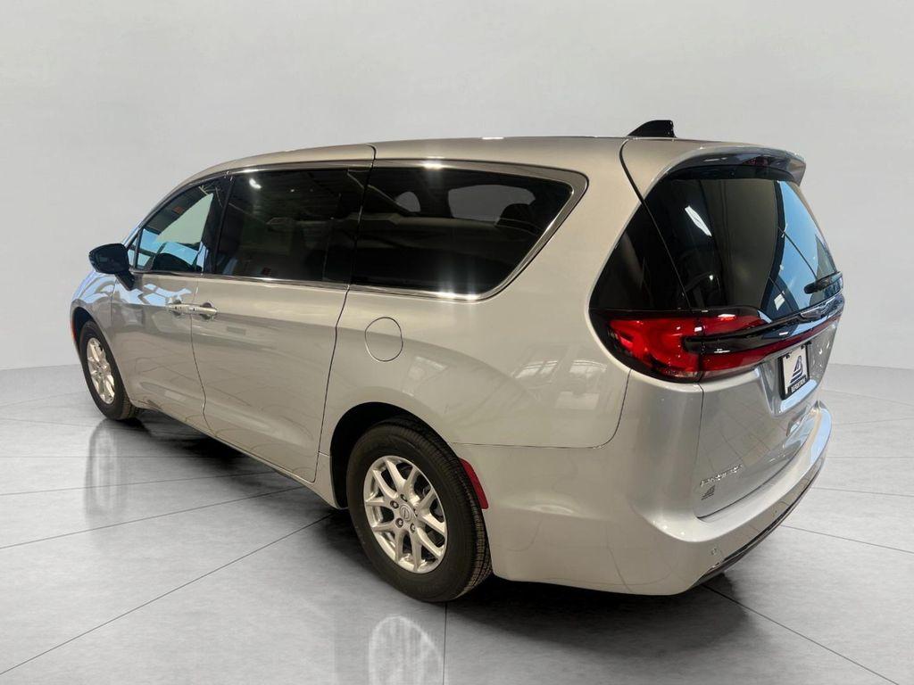 new 2026 Chrysler Pacifica car, priced at $38,557