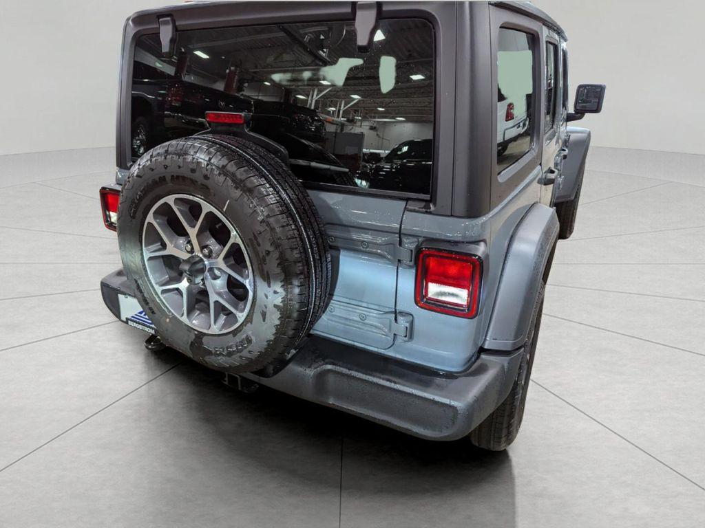 new 2025 Jeep Wrangler car, priced at $46,775