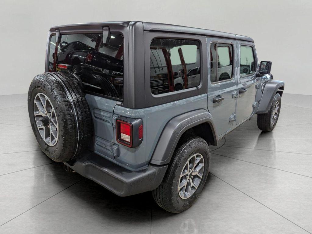 new 2025 Jeep Wrangler car, priced at $46,775