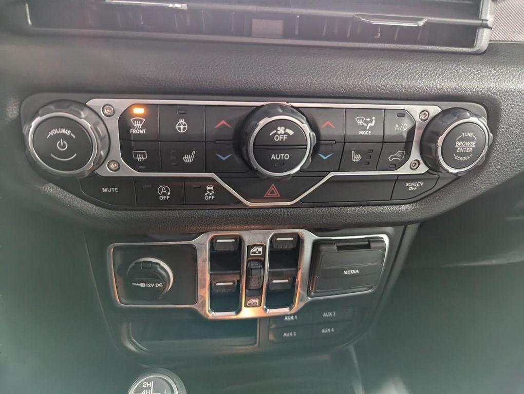 new 2025 Jeep Wrangler car, priced at $46,775