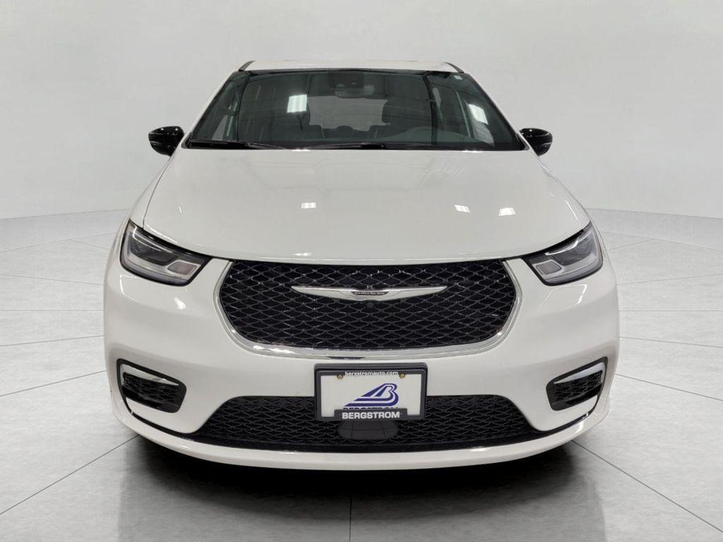 used 2026 Chrysler Pacifica car, priced at $39,313