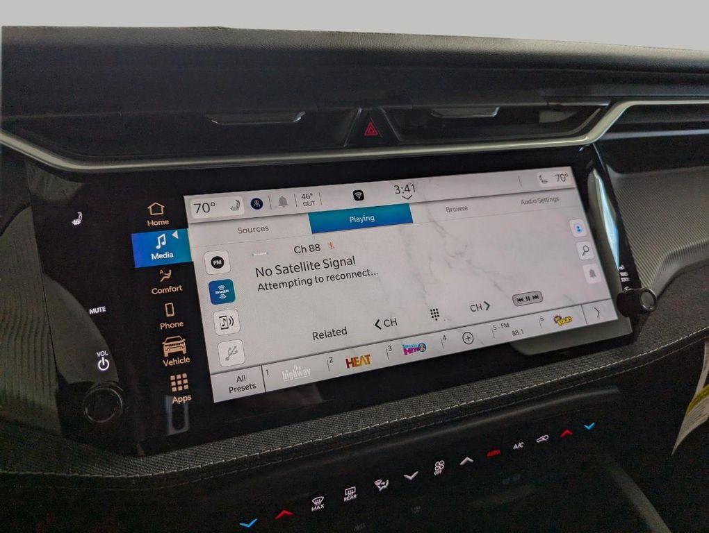 new 2026 Jeep Cherokee car, priced at $40,750