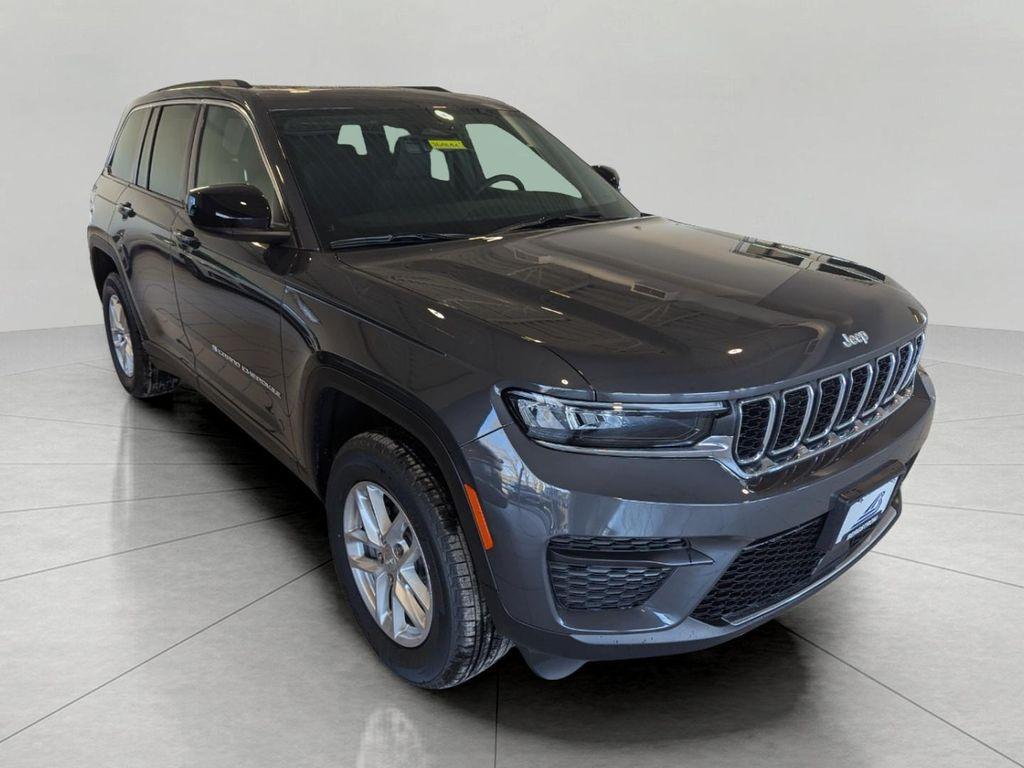 new 2026 Jeep Grand Cherokee car, priced at $44,992