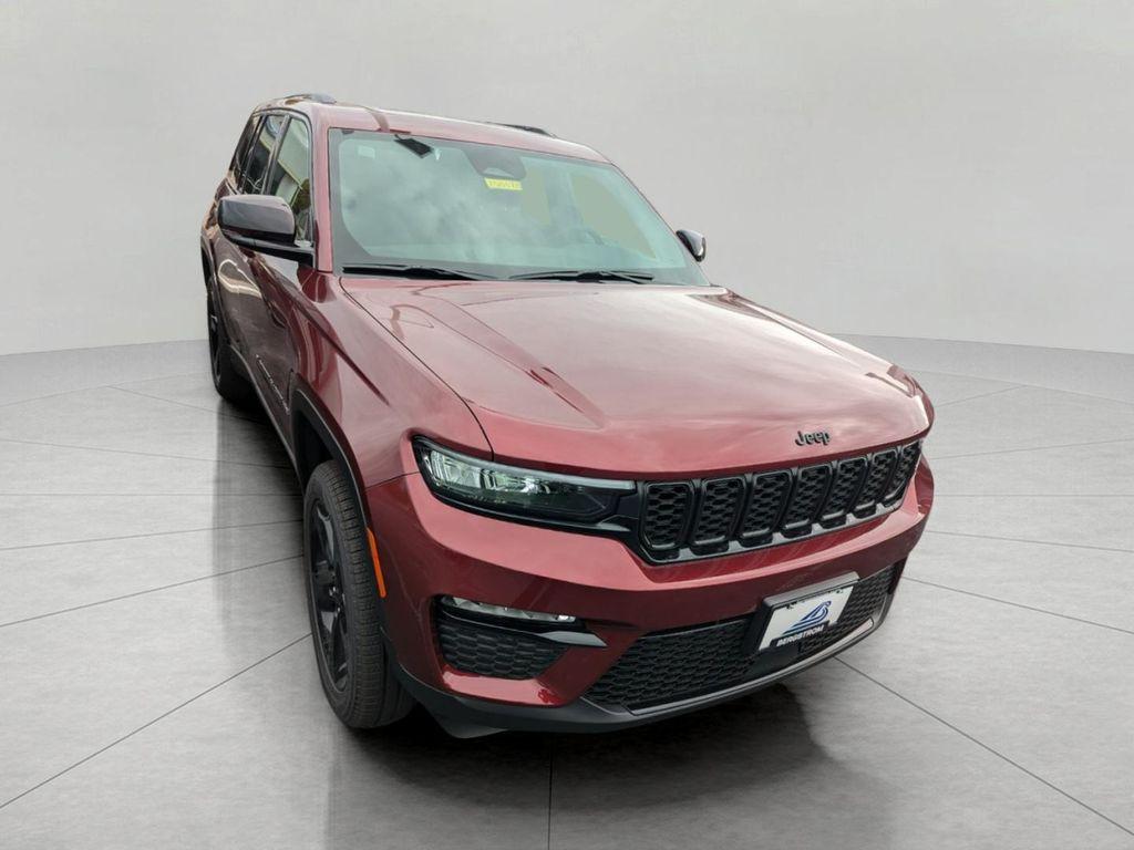 new 2025 Jeep Grand Cherokee car, priced at $47,725