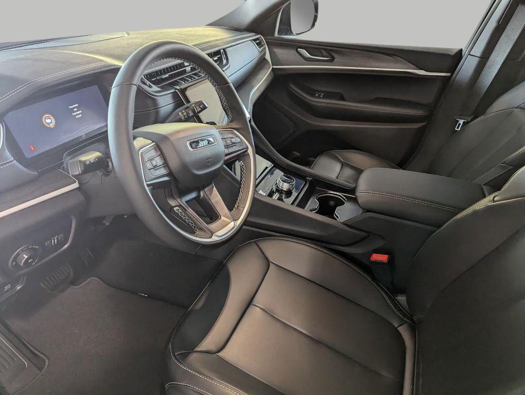 new 2025 Jeep Grand Cherokee car, priced at $47,725