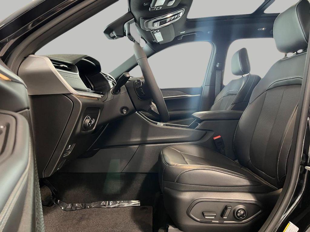 new 2025 Jeep Grand Cherokee car, priced at $47,235