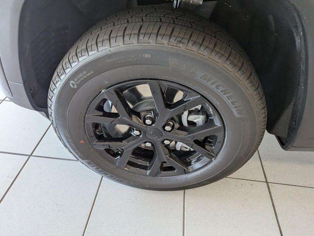 new 2025 Jeep Grand Cherokee L car, priced at $43,435