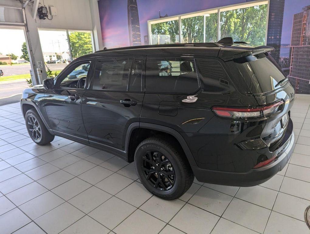 new 2025 Jeep Grand Cherokee L car, priced at $43,435