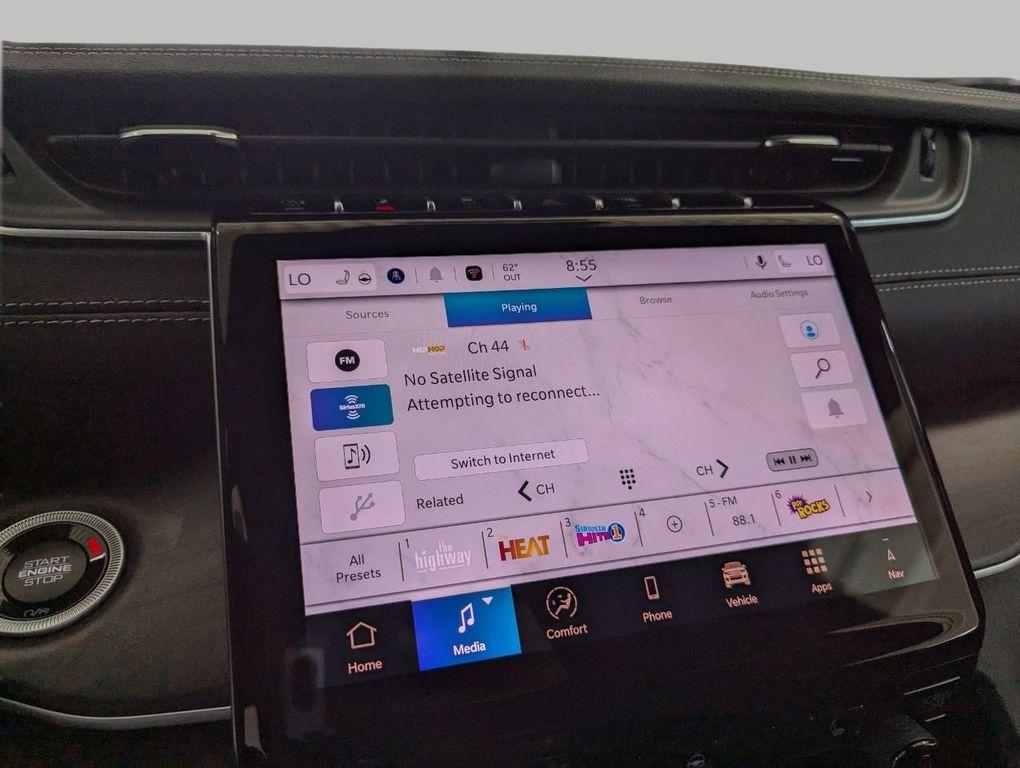 new 2025 Jeep Grand Cherokee car, priced at $47,605