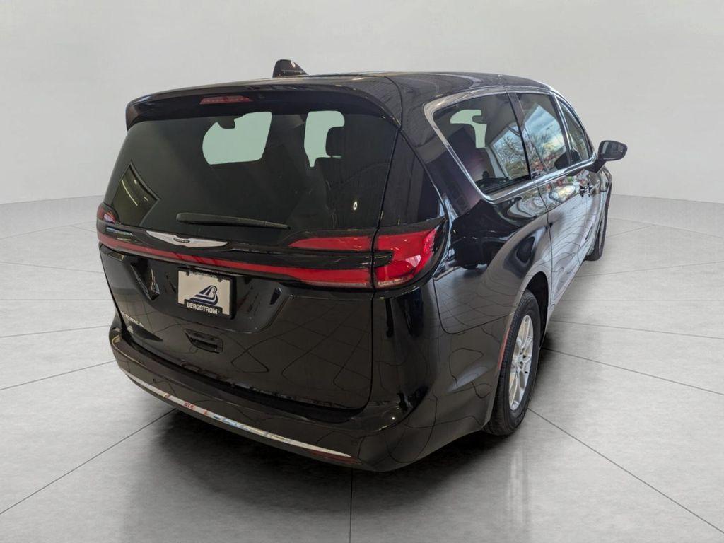 new 2026 Chrysler Pacifica car, priced at $38,275