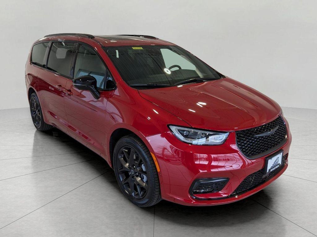 new 2026 Chrysler Pacifica car, priced at $48,334