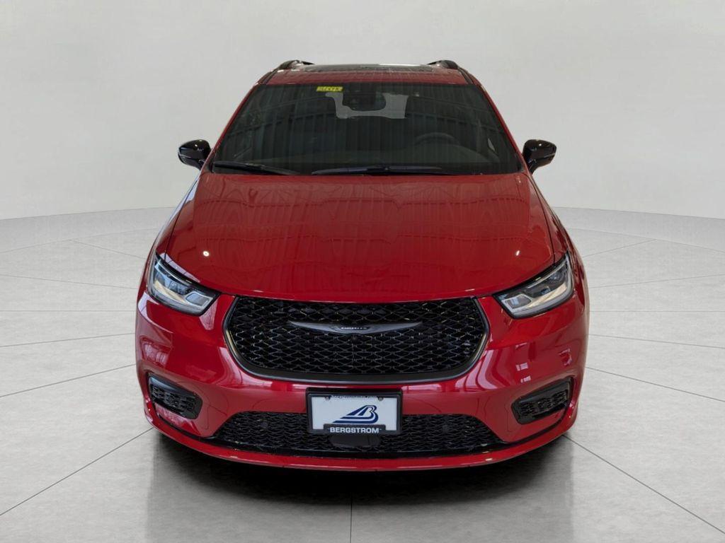 new 2026 Chrysler Pacifica car, priced at $46,835
