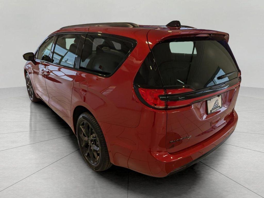 new 2026 Chrysler Pacifica car, priced at $46,835