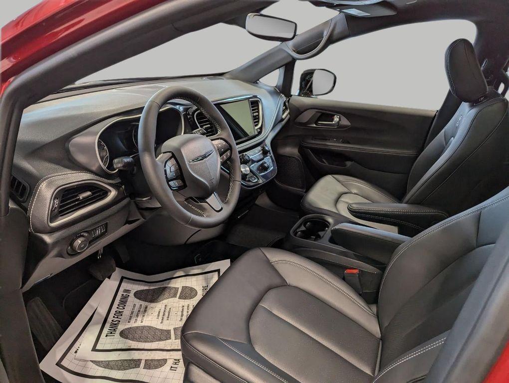 new 2026 Chrysler Pacifica car, priced at $46,835