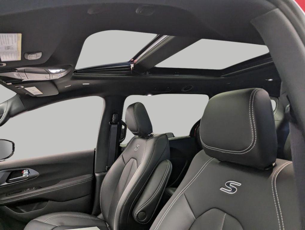 new 2026 Chrysler Pacifica car, priced at $46,835