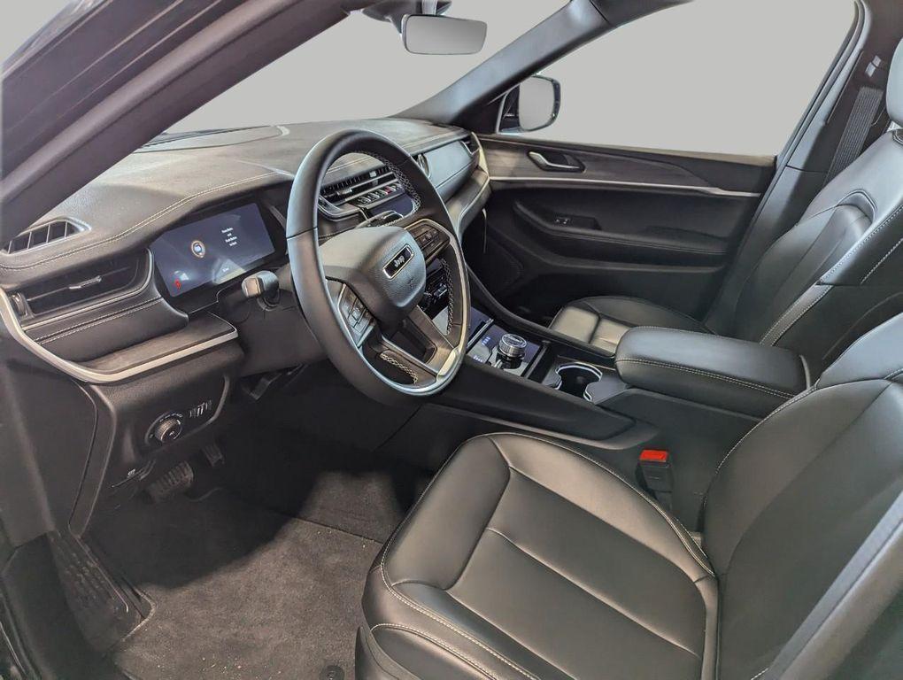 new 2025 Jeep Grand Cherokee L car, priced at $43,325