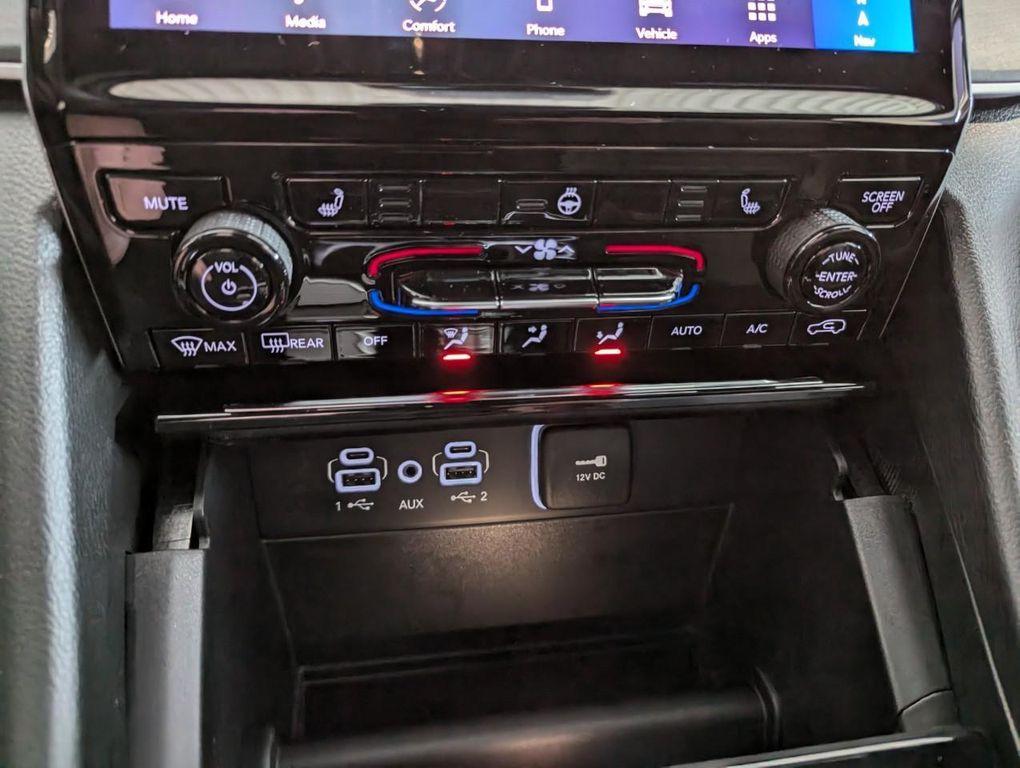 new 2025 Jeep Grand Cherokee L car, priced at $43,325