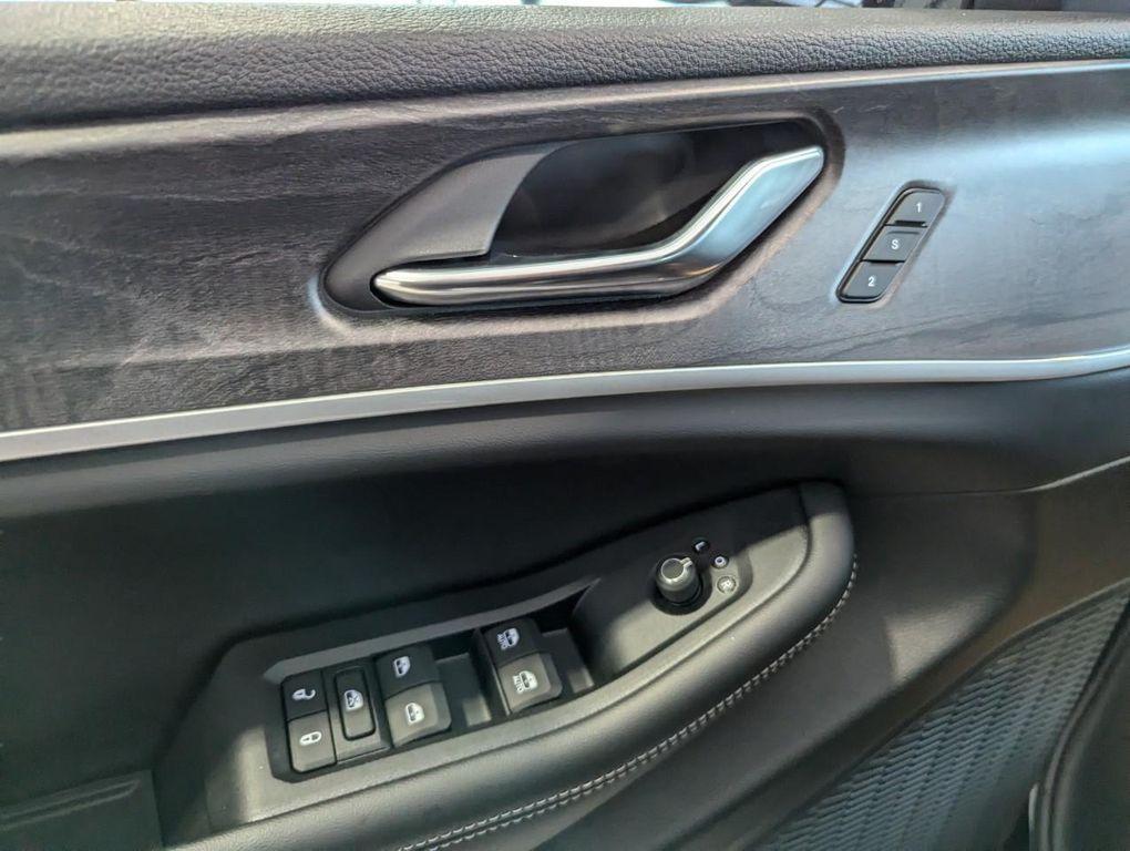 new 2025 Jeep Grand Cherokee L car, priced at $43,325